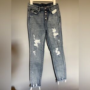 Judy Blue Light Wash Distressed Skinny Jeans